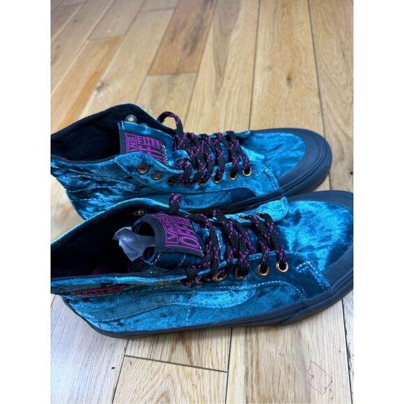 SUPER RARE Vans Women's Teal and Black (W/ Red Details) High-Top Sneakers - Picture 4 of 5